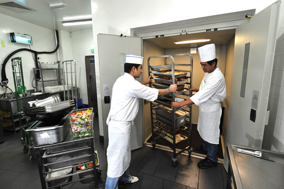 بالابر حمل ترولی